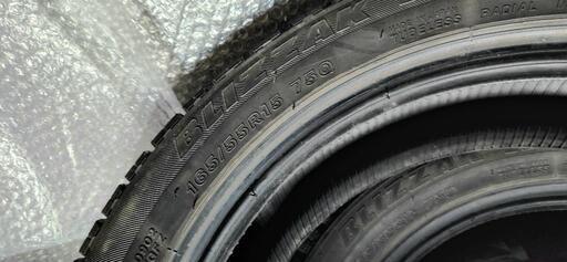 車のパーツ 【2013年製】165/55/15 冬タイヤ 4本セット