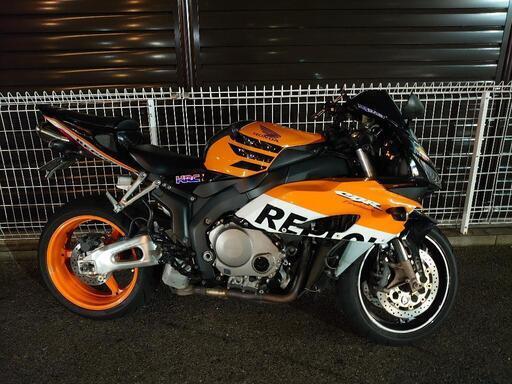 引取限定 CBR1000RR SC57 2004 外装セット6点 割れ欠けあり。 引取限定 CBR1000RR SC57 2004 外装セット6点 割れ欠けあり。