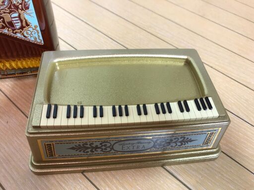 愛品館八千代店】サントリーブランデーエクストラ 楽器シリーズ バンジョー