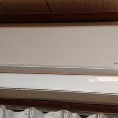 日立 白くまくんRAS-D22K 2020年製 配管など必要部材化粧カバー付き❗️