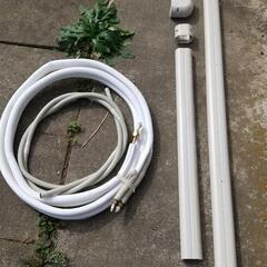 日立 白くまくんRAS-D22K 2020年製 配管など必要部材化粧カバー付き❗️