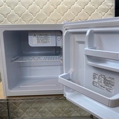 I456 ☆ 2021年製の美品！ Abitelax 1ドアサイコロ型冷蔵庫 (45L) 2021