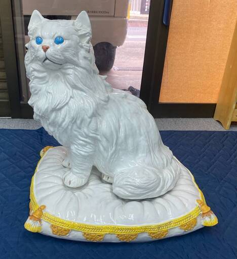 直接引取可　猫 ねこ オブジェ 巨大 インテリア ペット 白猫 台座付き アンティーク