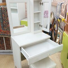 ニトリ NITORI ドレッサー スツール付き (フェリベーネ FEL1360 ) 引出し1個 扉1枚 棚板可動式 ホワイト 定価24900円■横幅59cm×奥行40cm×高さ130㎝■近隣配送無料 買取帝国 朝霞店