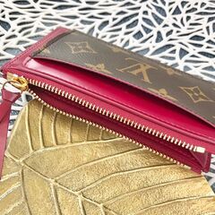 ルイヴィトン LOUIS VUITTON ポルト カルト ジップ フューシャ 財布