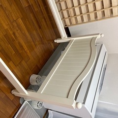 (セミダブル)ベットフレーム　返信出来ない状態です！