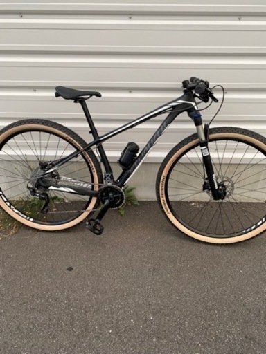 マウンテンバイク specialized stump jumper 29er
