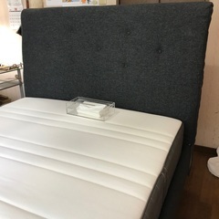 値下げします!！幅120センチのIKEAシングルベッド!使用してして1年です美品です!