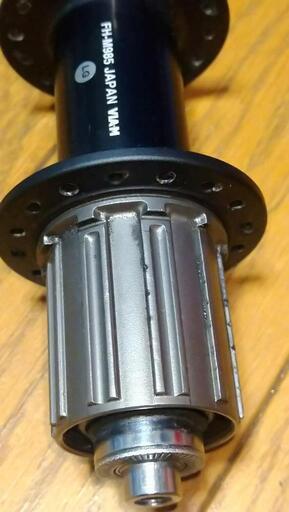 shimano XTR FH-M985　32h QR  中古 希少　ディスクブレーキ　チタンフリーボディ shimano XTR FH-M985 32h QR 中古 希少 ディスクブレーキ チタンフリー