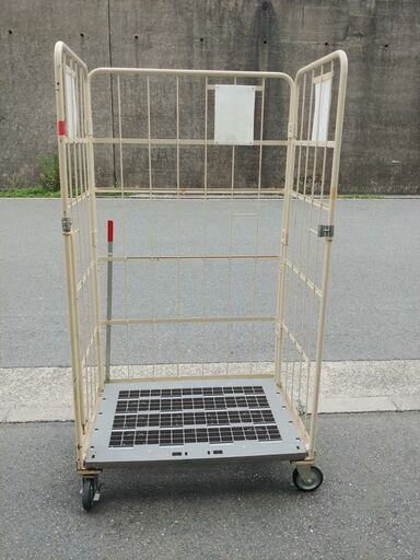 カゴ台車