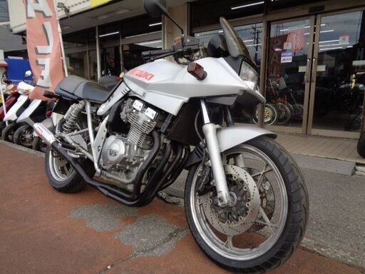 NO.4497　ＧＳＸ４００Ｓカタナ　水冷４サイクル１６バルブ４気筒４００ｃｃ　モナカ管　シルバー　☆彡