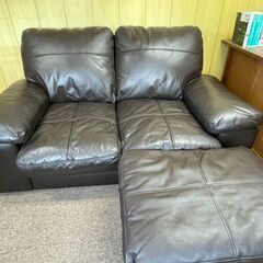 【札幌市周辺配達可】二人がけ合皮ソファ　フットレスト付き