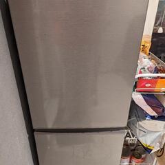 冷蔵庫　AQR-13J
定格内容積：126 L