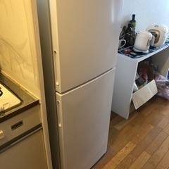 受け渡し者決定しました。maxzen 冷蔵庫　2021年製　左開...