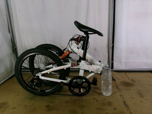 C268★￥9800　アルミ軽量★整備済み 中古折りたたみ自転車 ホワイト　Rサス付き【20インチ 】 C268☆￥9800 アルミ軽量☆整備済み 中古折りたたみ自転車 ホワイト R
