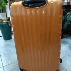 キレイなスーツケースです。