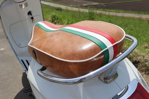 ベスパプリマベーラ125シート　新品 スポーツシート PIAGGIO |ベスパ プリマベーラ/スプリント 125