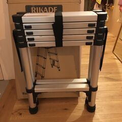 RIKADE 伸縮脚立 踏み台 軽量伸縮自在 折りたたみ 持ち運び便利 室内