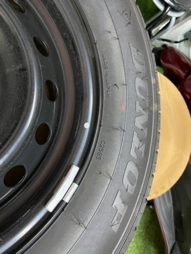 タイヤ、ホイール ハイエース新車外し 更に値下げします。純正タイヤ 