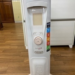 I433 🌈 DeLonghi リモコン付き ベルガルド オイルヒーター 10～13畳用
