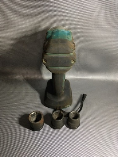 タイヤ交換に。　マキタ 18V インパクトレンチ　TW285D