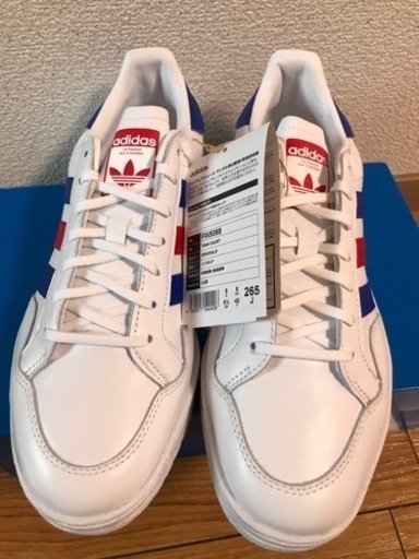 【半額以下】26.5㎝　adidas アディダス スニーカー