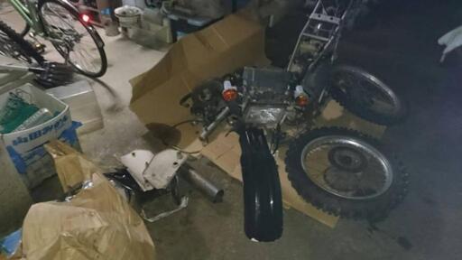 ！！最終値下げ！！書類あり 2st 125cc カワサキKMX125 予備パーツ多数(EGあればもう1台作れる量) 直接取引限定 書類あり 2st 125cc カワサキKMX125 予備パーツ多数(EGあればもう1台作れる