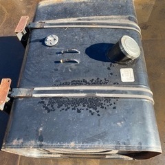 トラック用軽油タンク 日野