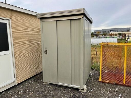 【バナナ】札幌市☆ダイケン/DAIKEN/物置/ガレージ/幅1370×奥行1700×高さ2120mm/近郊格安自社配送♪ バナナ】札幌市☆ダイケン/DAIKEN/物置/ガレージ/幅1370×奥行1700×高さ