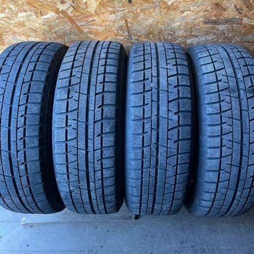 YOKOHAMA 215/65R16 スタッドレス 2017年製