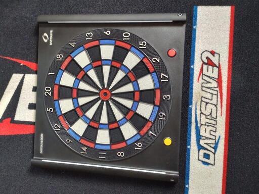 中古品情報 DARTSLIVE200S 専用ラック付きダーツライブ200S けいじ