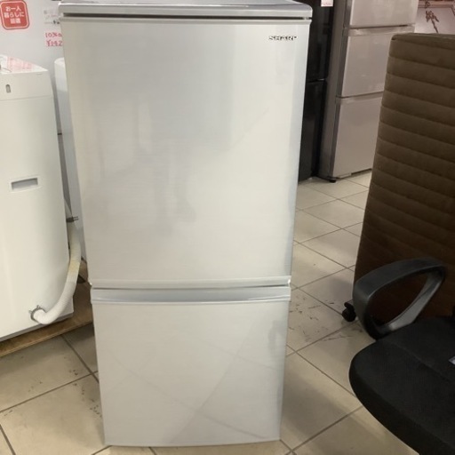お値下げ】SHARP シャープ 冷蔵庫 SJ-D14F 137L 2020年製 - キッチン家電