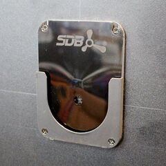 (Y)北大前! 札幌 引取 【セット売り!!】BLITZER/ダーツスタンド＆ダーツボード、CUESOUL/ダーツ×12本 トレーニング 練習用 収納棚付き 省スペース 付属品有 中古