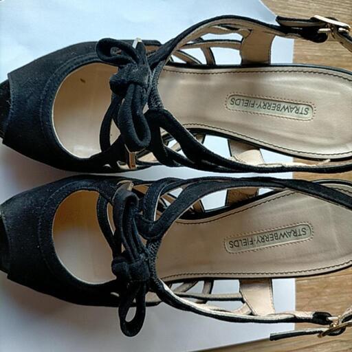 ほぼ新品