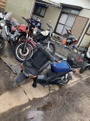 スズキスーパーモレ50 レストアベース車両