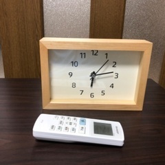 ニトリの置き掛け両用時計、2年使用(中古品)