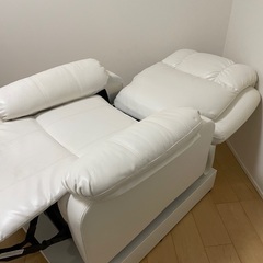 施術用ソファ　シフォンジュニア　ネイルにどうぞ