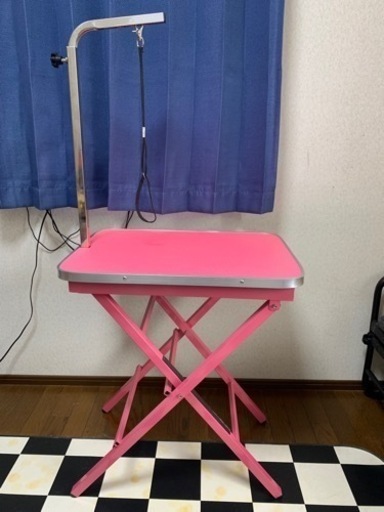 トリミングテーブル