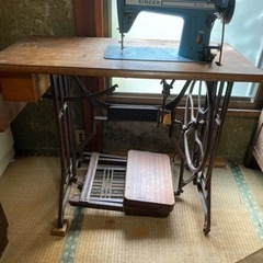 昭和レトロ　シンガー工業用足踏みミシン　椅子とカバー付き