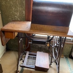 昭和レトロ　シンガー工業用足踏みミシン　椅子とカバー付き