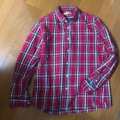 赤　長袖チェックシャツ