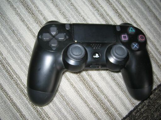 美品　純正品セット　PS4　初期設定済　プレーステション　PlayStation4　ジェットブラック　５００GB　コントローラ　セット品