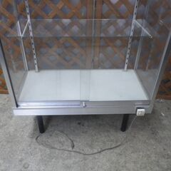 ■配達可■ガラスショーケース 幅90.5 高さ183 4段 アルミ ディスプレイケース 飾り棚 フィギュア 店舗 ガラスケース 鍵付