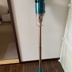 掃除機　緑