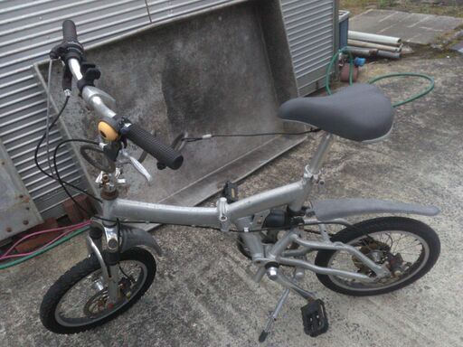 折りたたみ自転車　16インチ