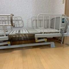 値下げしました。電動リクライニングベッド