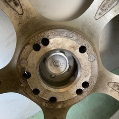 スタッドレスタイヤ、　アルファードなど