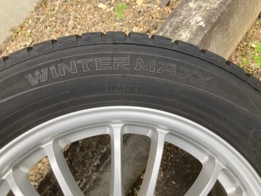 スタッドレスタイヤ　ホイール付き　215/60/R17