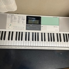 カシオ　光るキーボードLK512