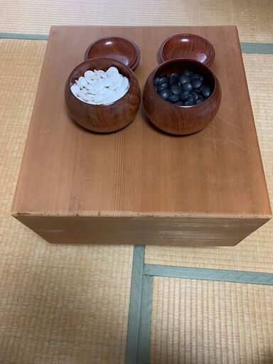 高級碁盤　碁石付き　天地柾目　カバー付き